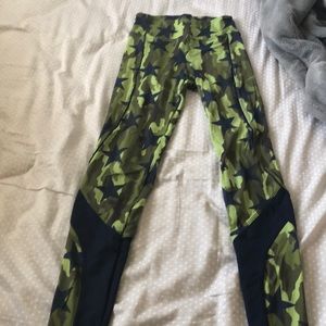 Green star leggings